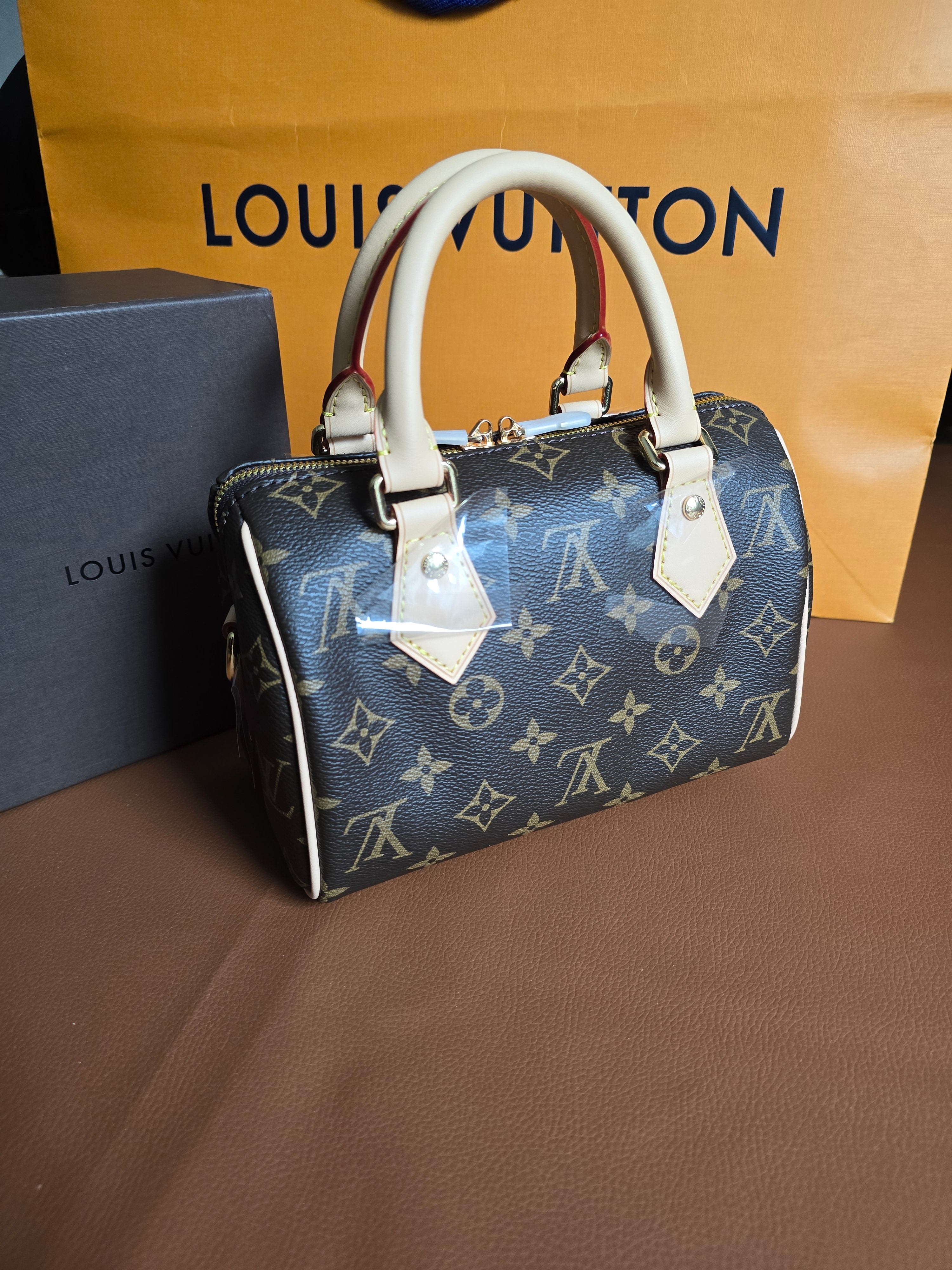 Louis Vuitton Speedy Monogram Bandoulere Kadın Çanta